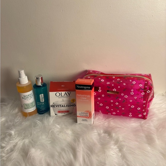 Olay, Neutrogena, Clinique & More Skin Care Set w/ Pink Floral Cosmetic Bag - Picture 2 of 7
